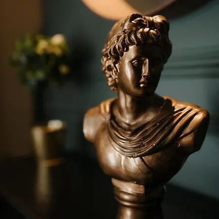 Zamkowe Centrum クフィジン