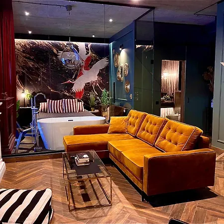 Zamkowe Centrum クフィジン