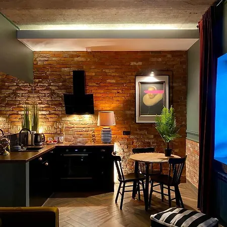 Zamkowe Centrum クフィジン